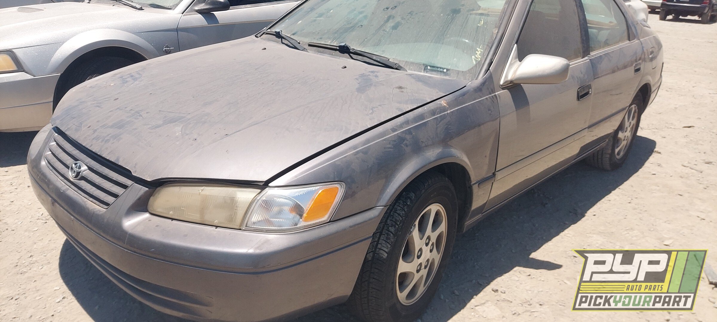Photo of 1999 Toyota Camry