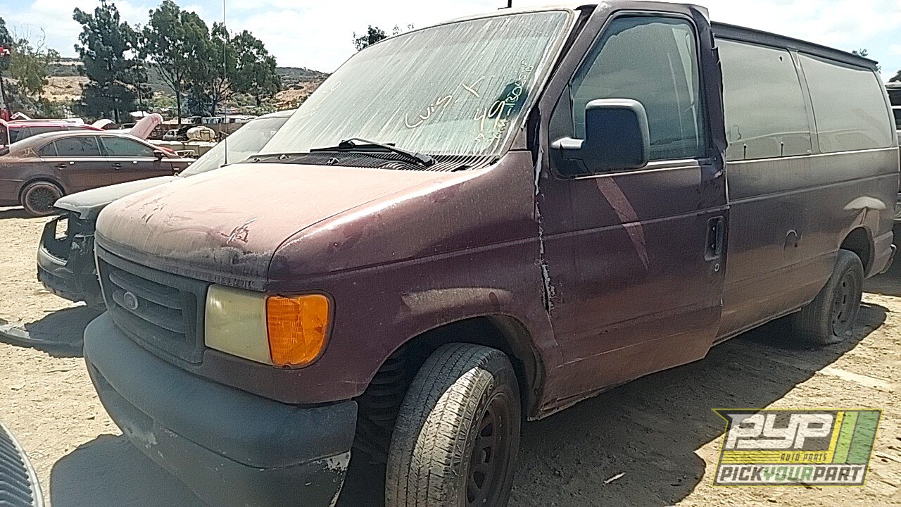 Photo of 2004 Ford E-150 Club Wagon