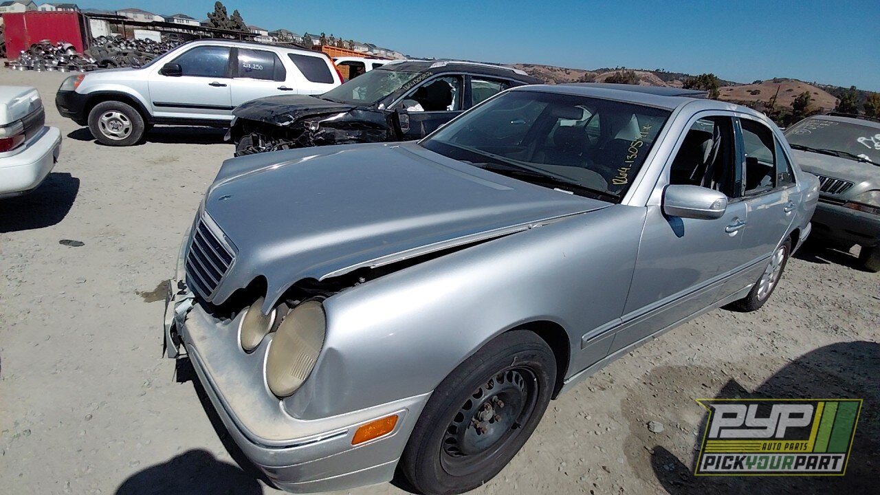 Photo of 2001 Mercedes-Benz E320
