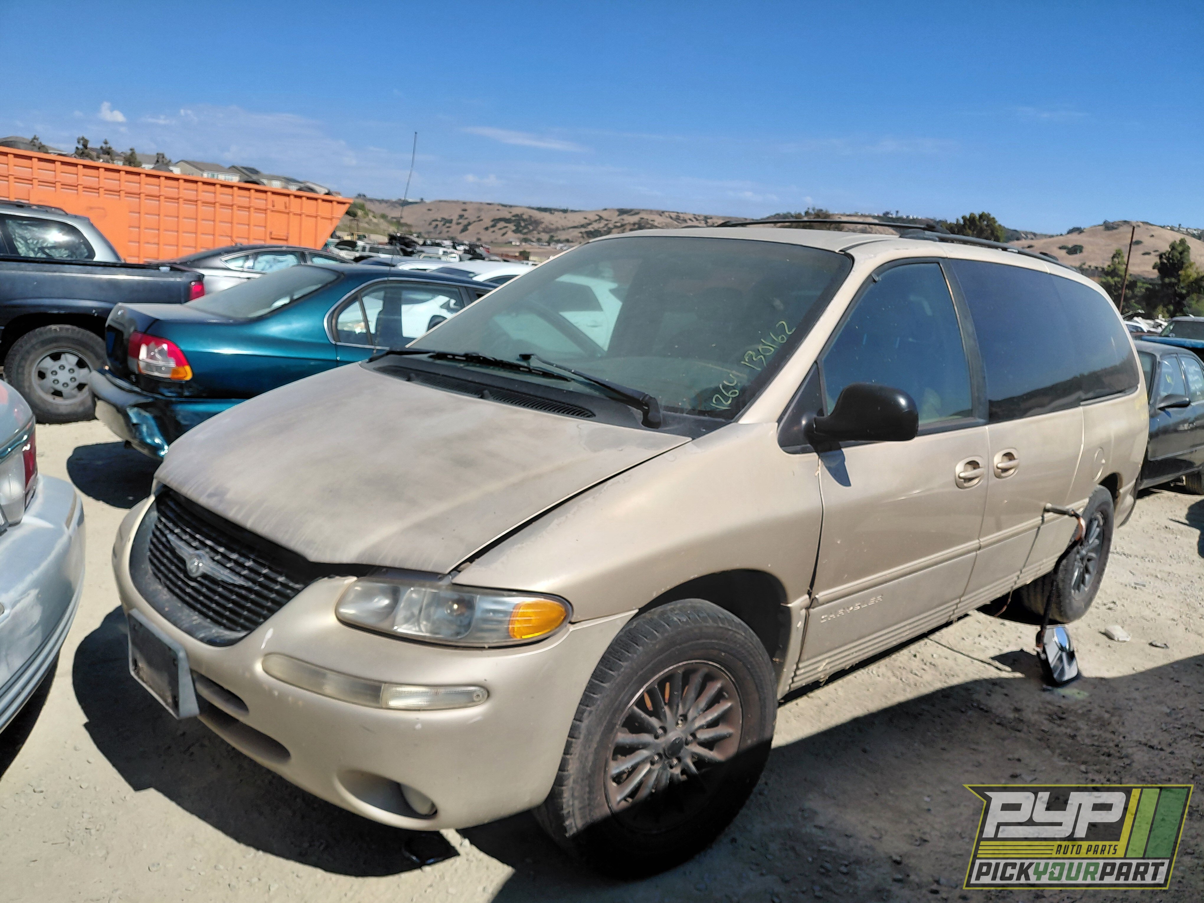 Photo of 1999 Chrysler Town & Country