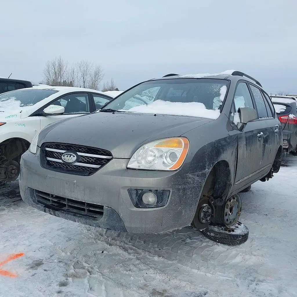 Photo of 2010 Kia Rondo