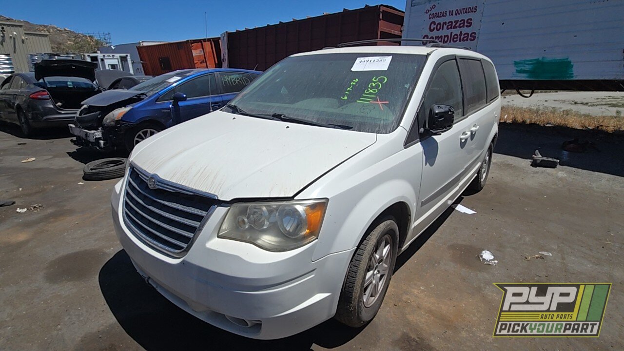 Photo of 2010 Chrysler Town & Country