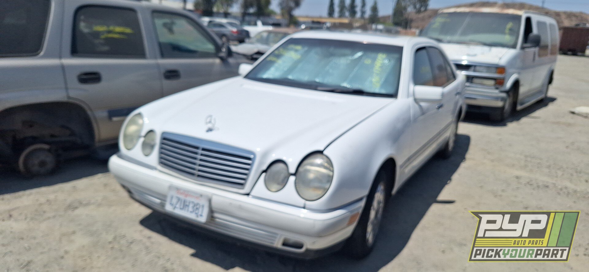 Photo of 1997 Mercedes-Benz E320