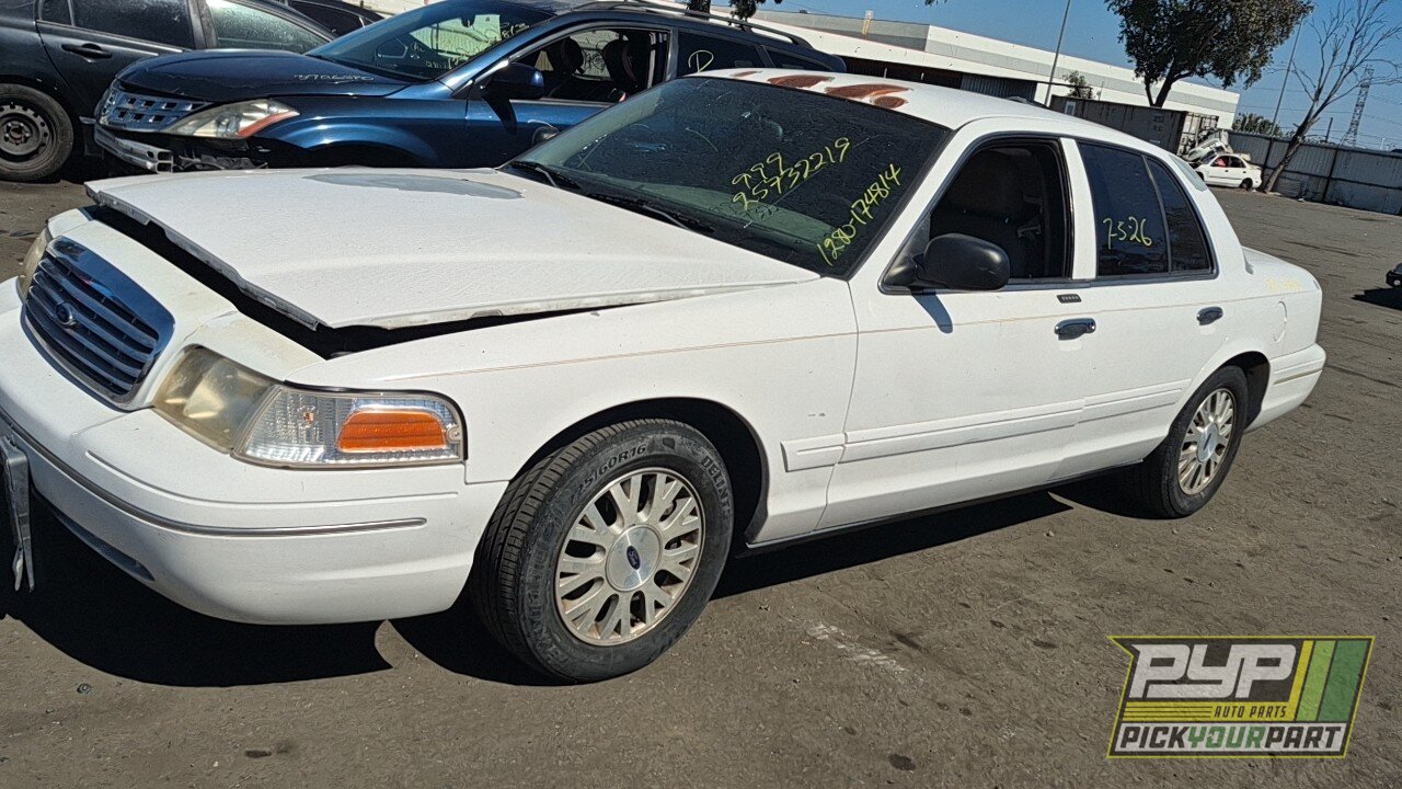 Photo of 2003 Ford Crown Victoria
