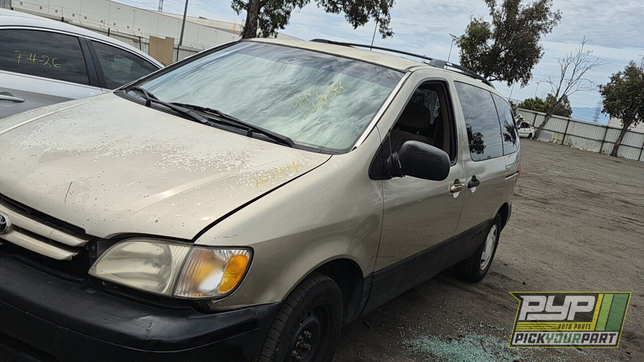 Photo of 2001 Toyota Sienna