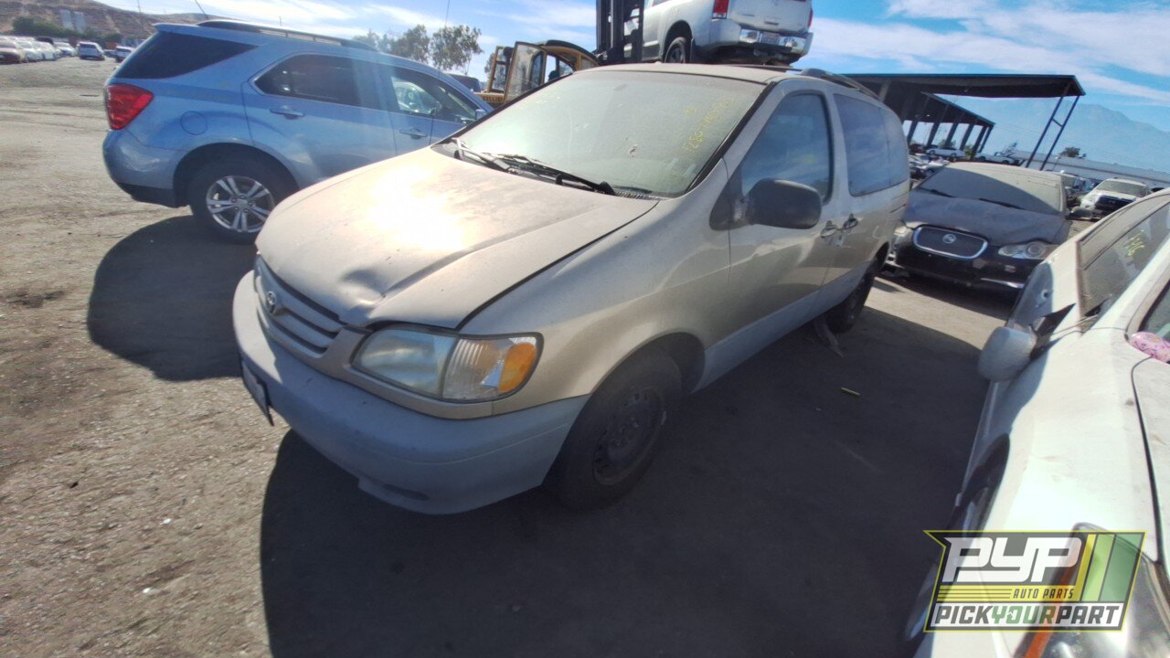 Photo of 2002 Toyota Sienna