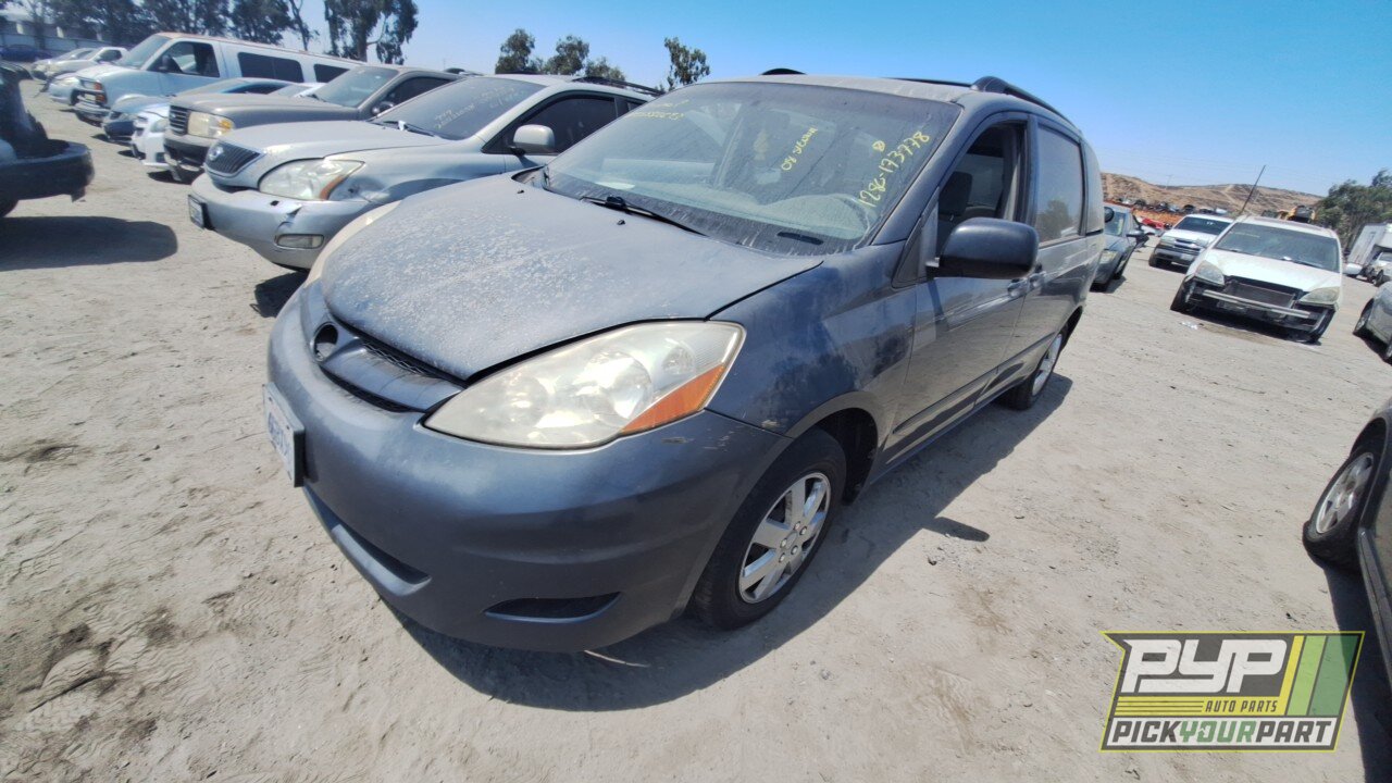 Photo of 2008 Toyota Sienna