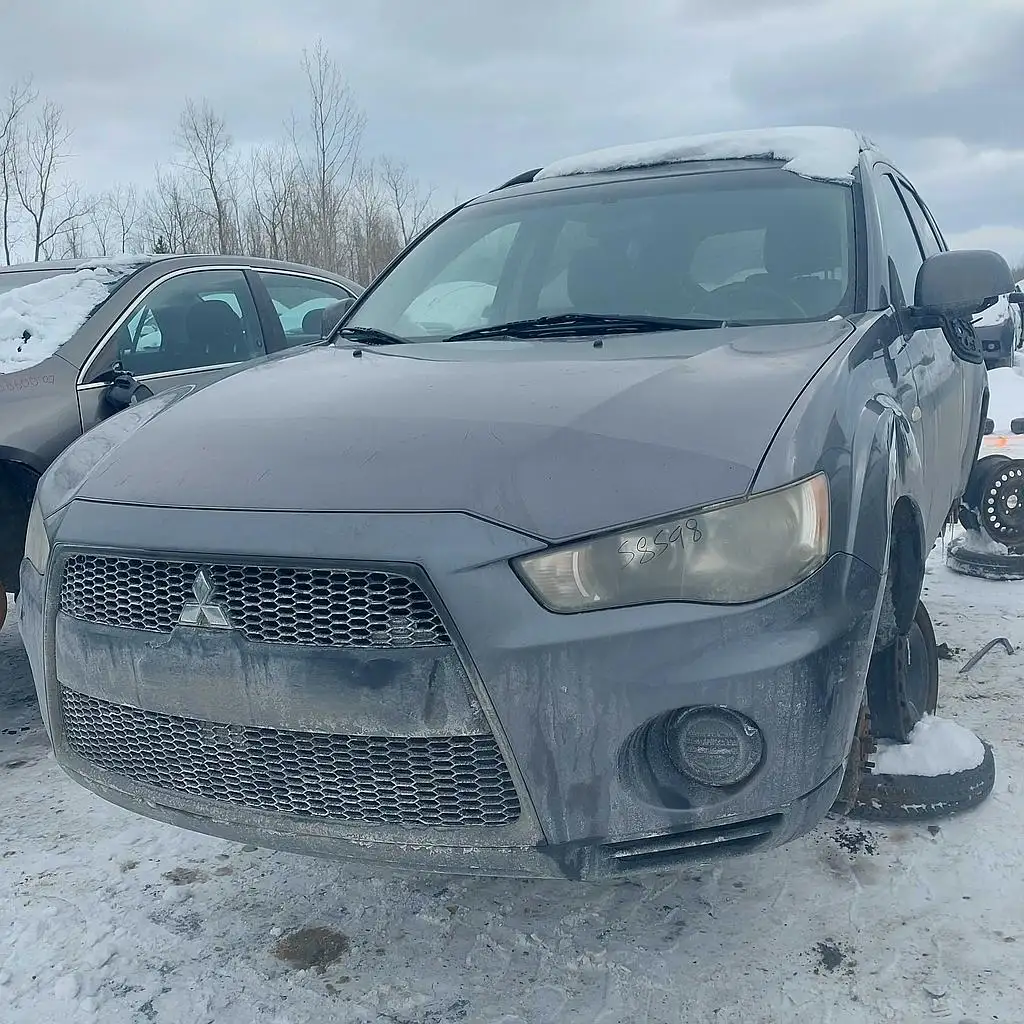 Photo of 2010 Mitsubishi Outlander