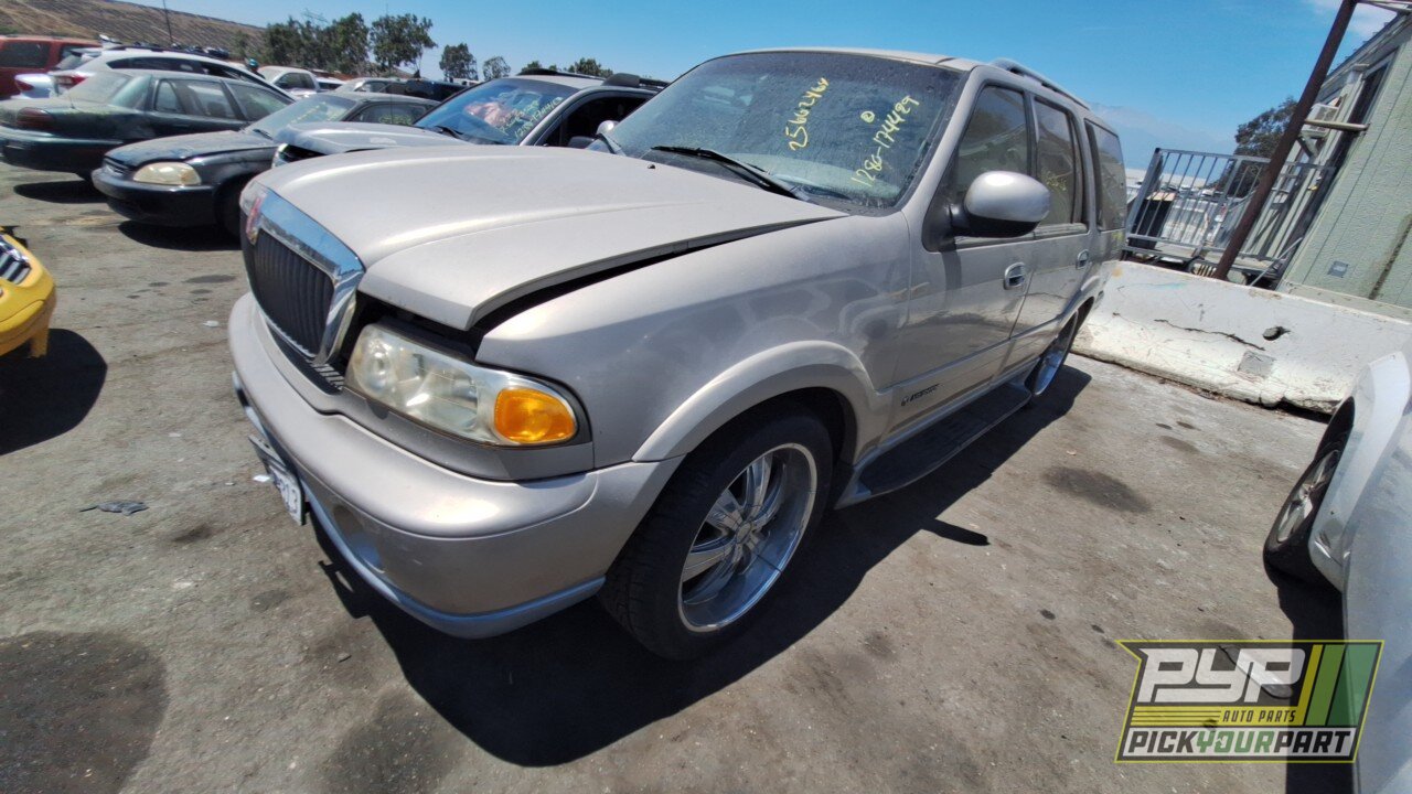 Photo of 2000 Lincoln Navigator
