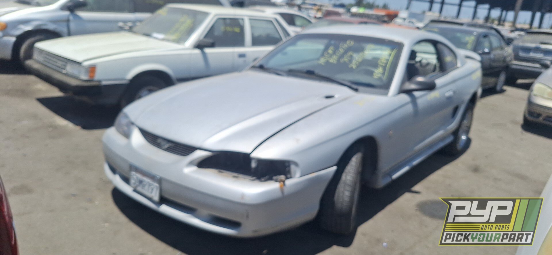 Photo of 1998 Ford Mustang