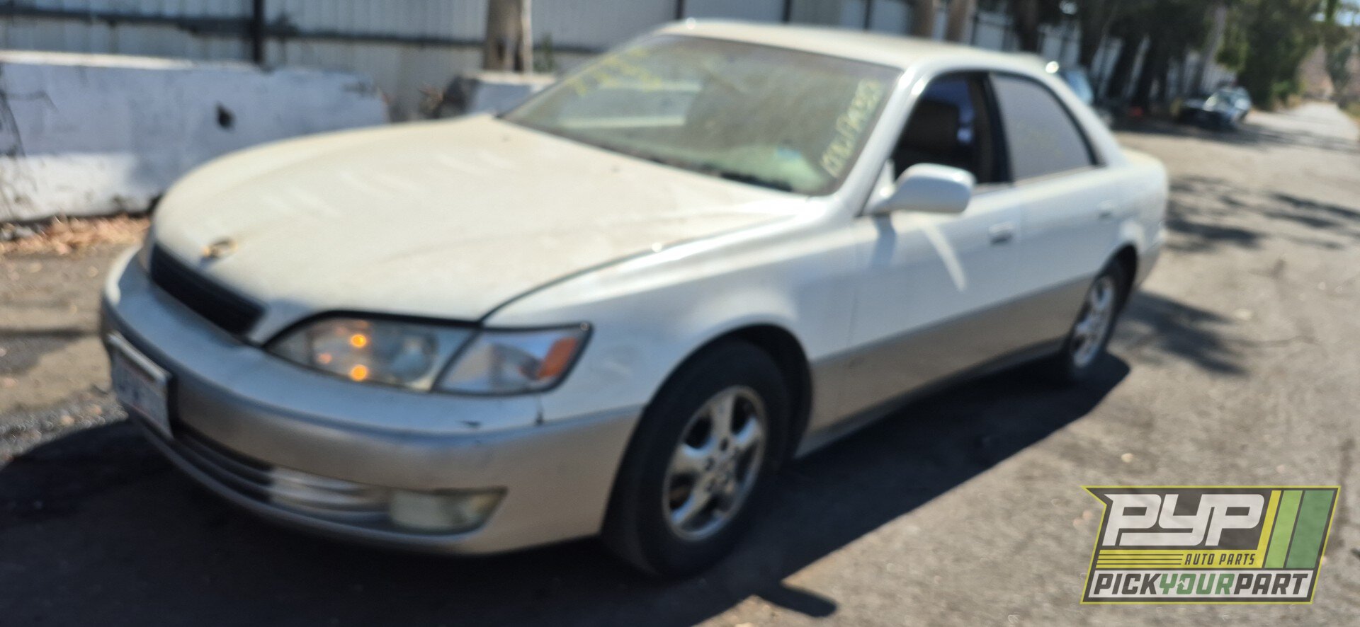 Photo of 1999 Lexus Es300