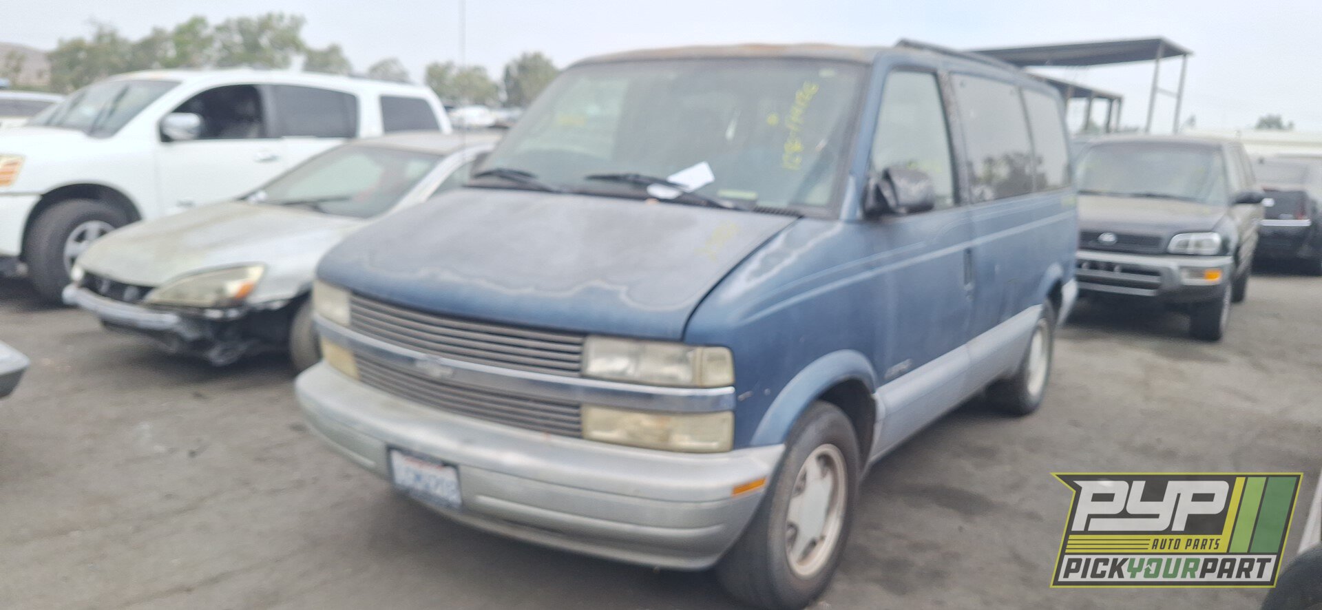 Photo of 1999 Chevrolet Astro