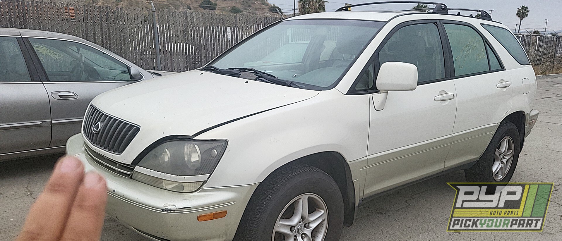 Photo of 1999 Lexus Rx300