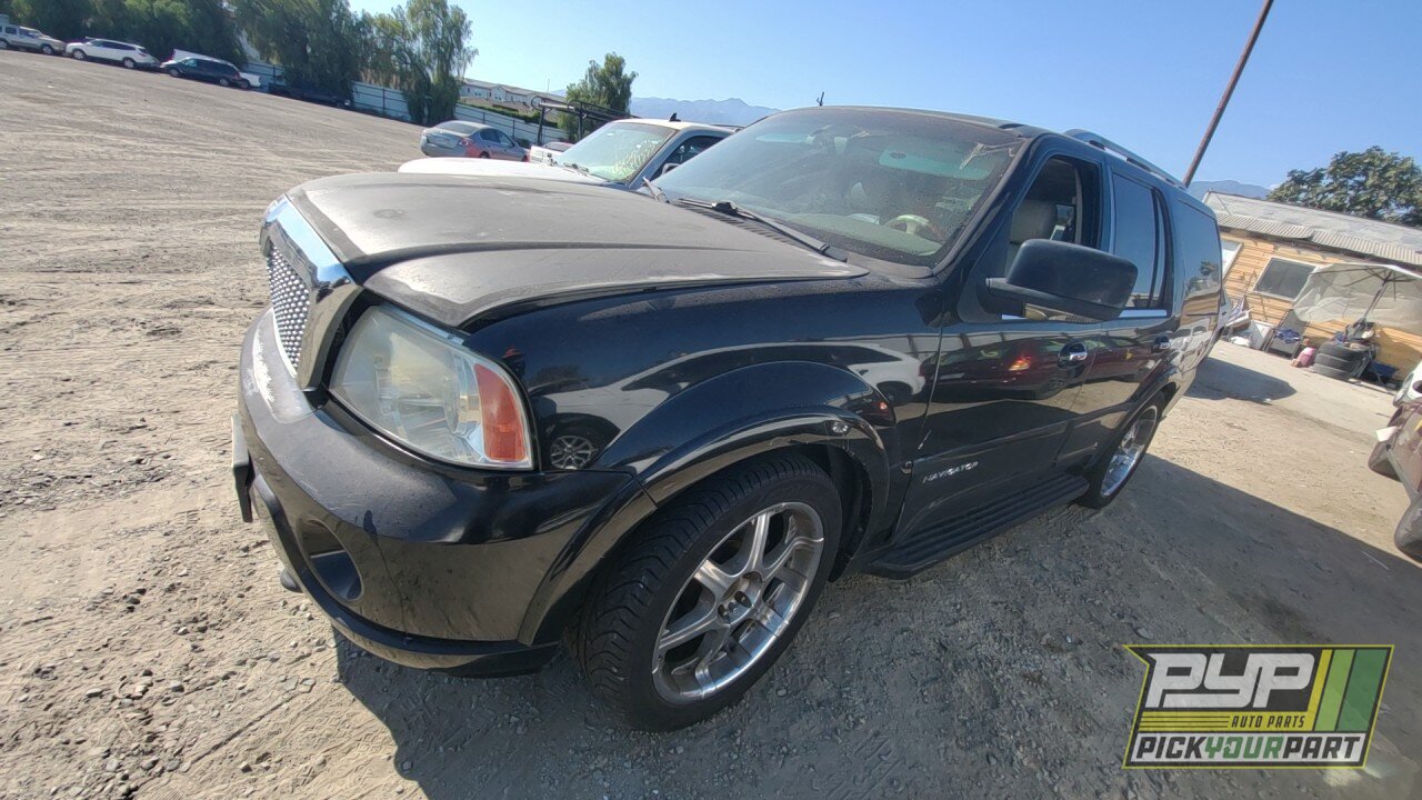 Photo of 2004 Lincoln Navigator