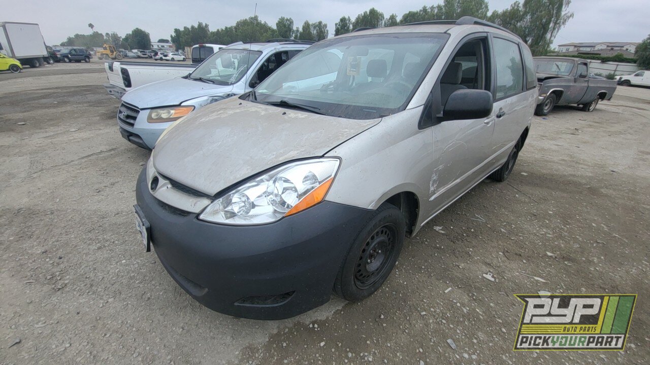 Photo of 2006 Toyota Sienna