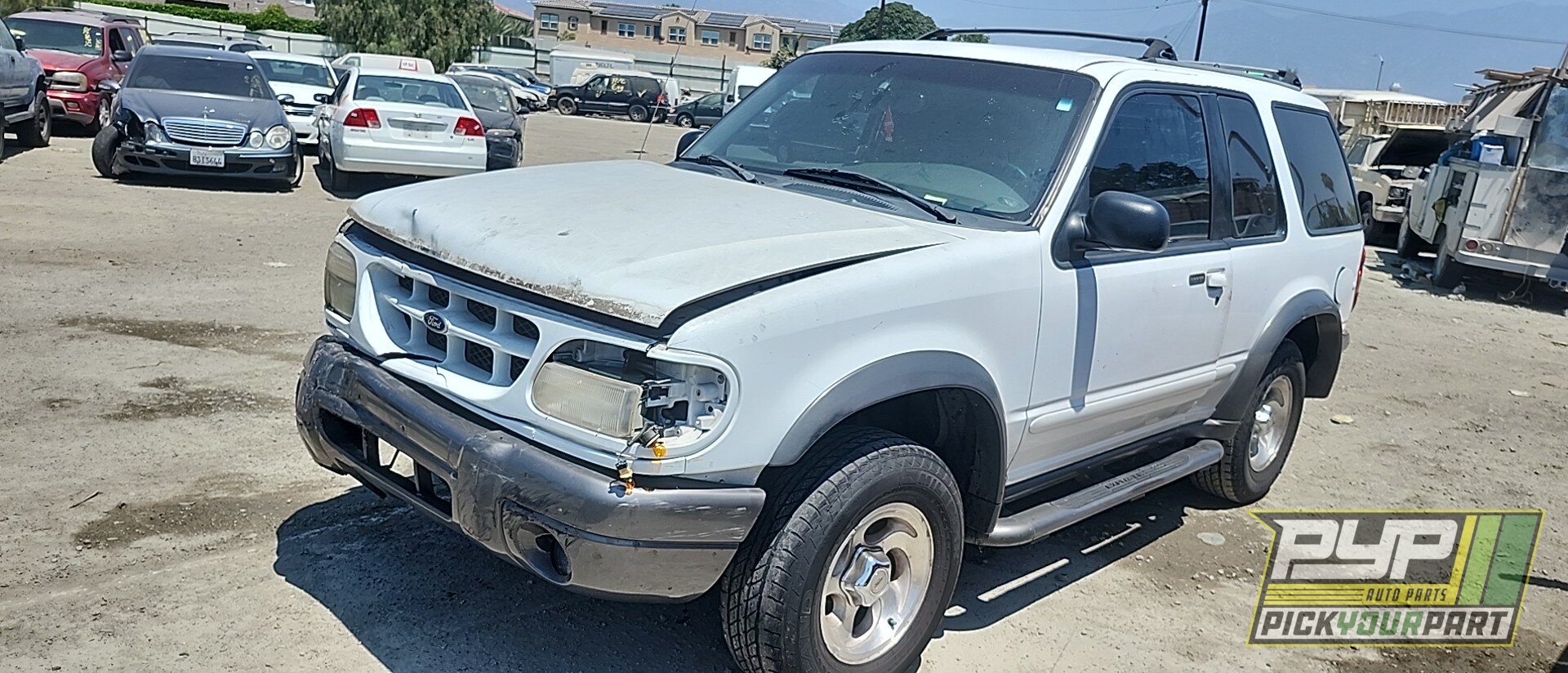 Photo of 1999 Ford Explorer