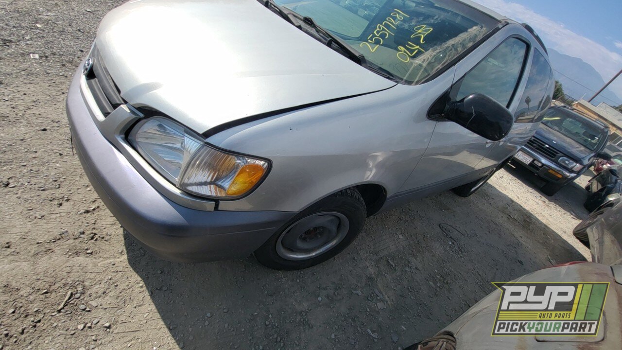 Photo of 2002 Toyota Sienna