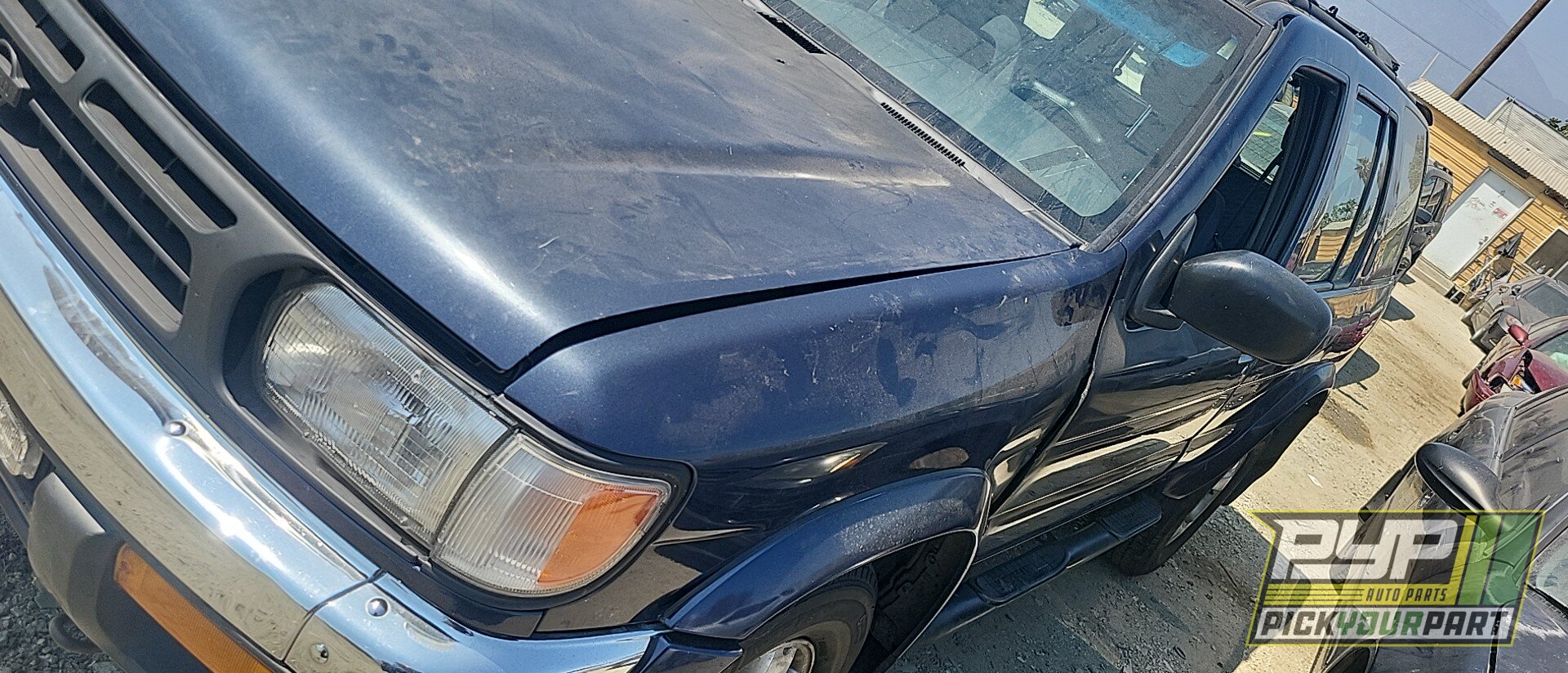 Photo of 1999 Nissan Pathfinder