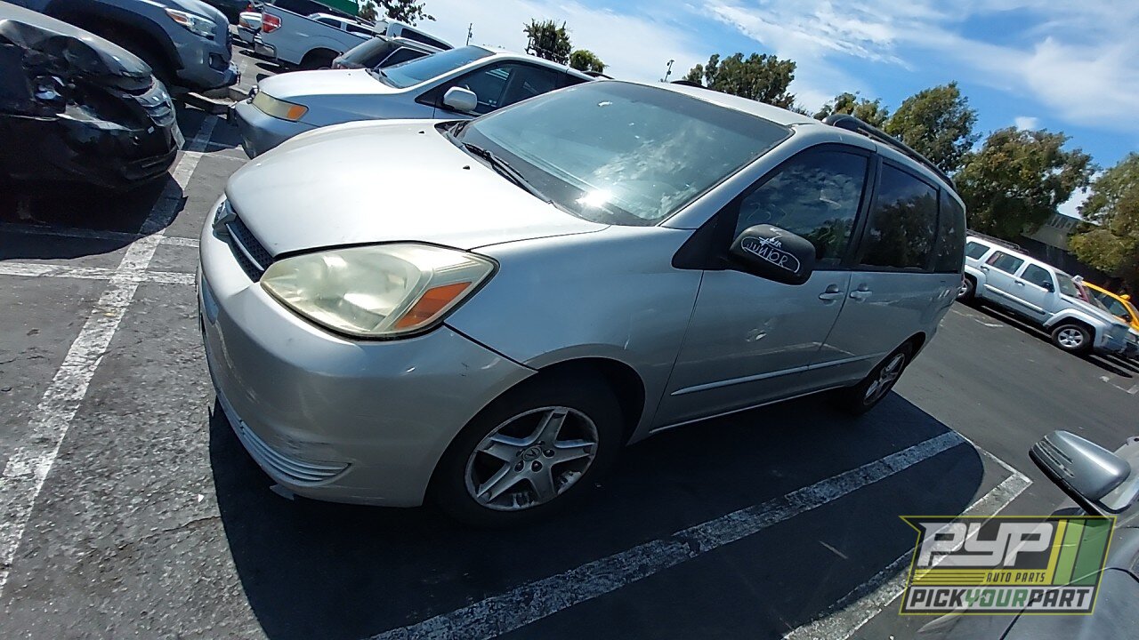 Photo of 2004 Toyota Sienna