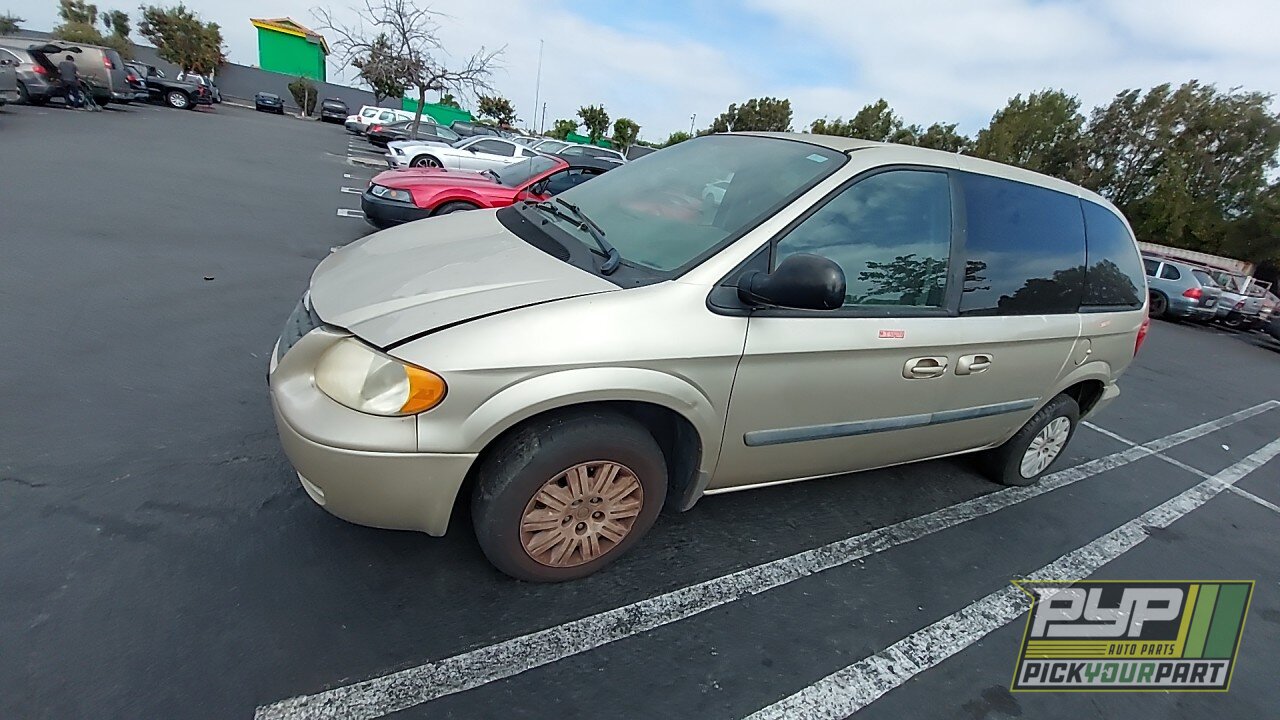 Photo of 2005 Chrysler Town & Country