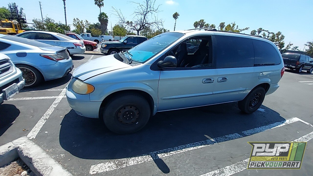 Photo of 2001 Chrysler Town & Country