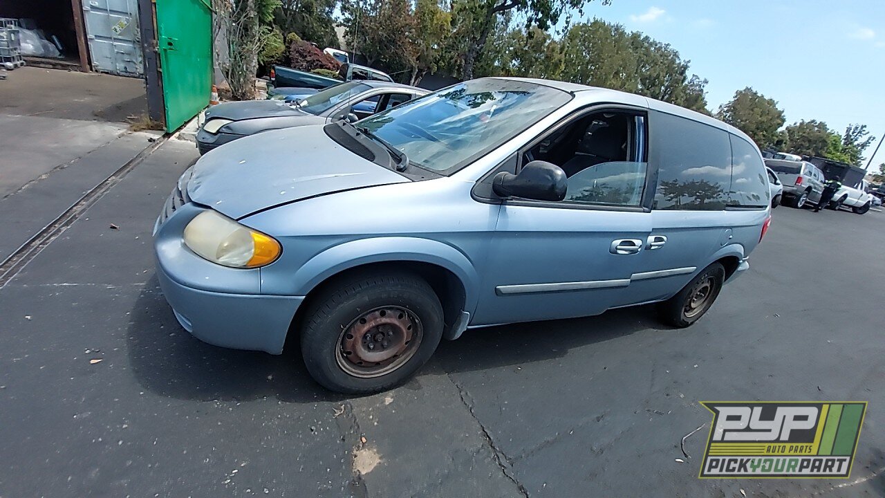 Photo of 2005 Chrysler Town & Country