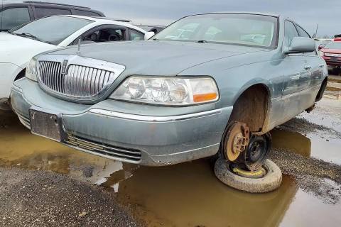 Photo of 2006 Lincoln Town Car