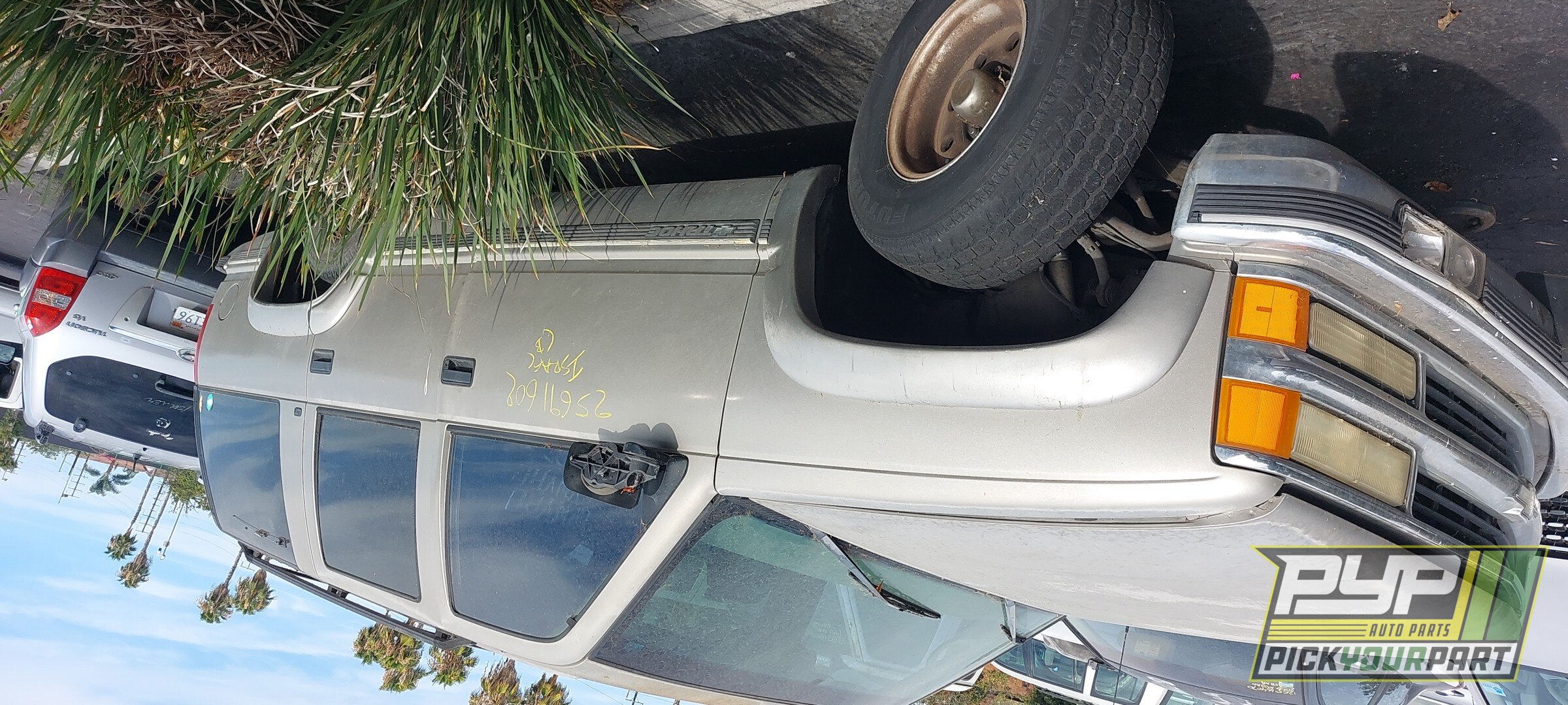 Photo of 1999 Chevrolet Tahoe