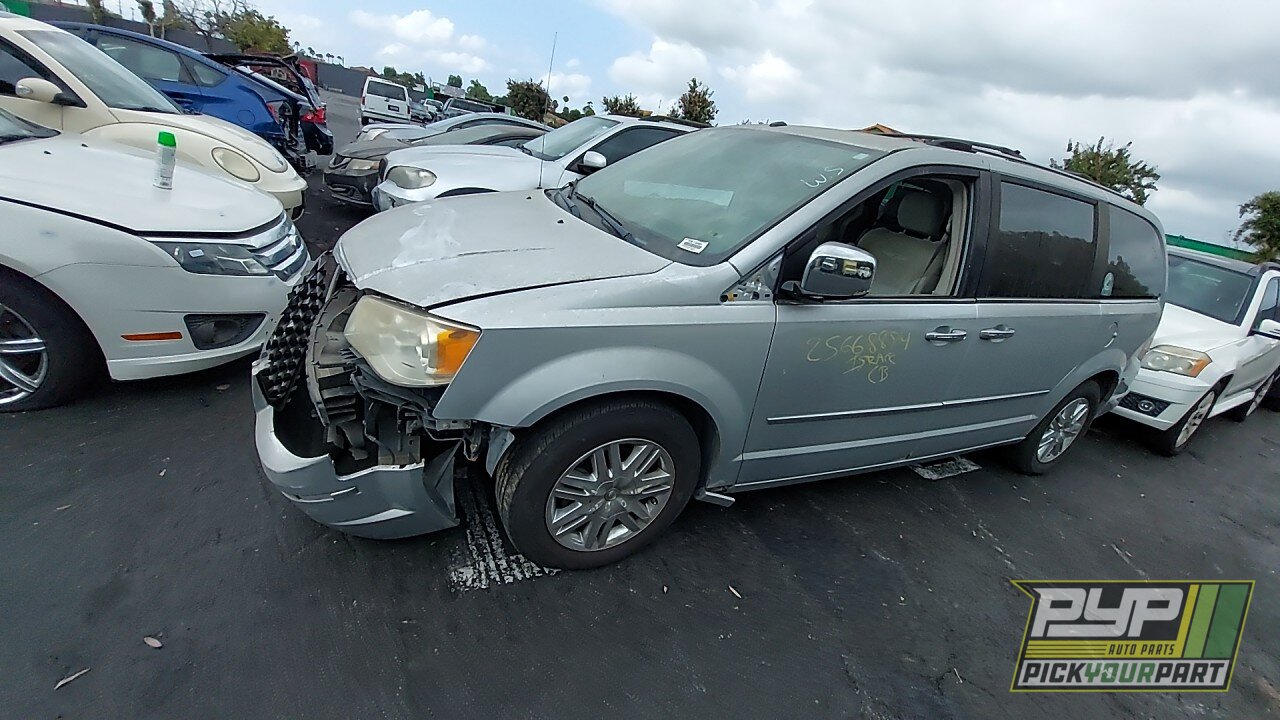 Photo of 2008 Chrysler Town & Country
