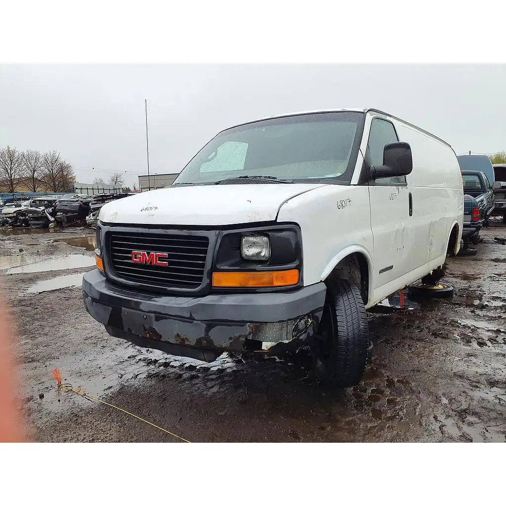 Photo of 2004 Gmc Savana Cargo