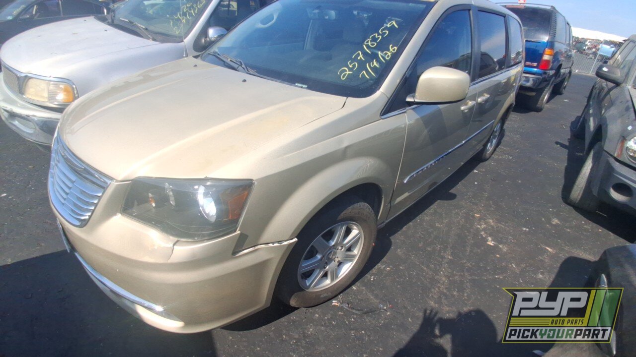 Photo of 2011 Chrysler Town & Country