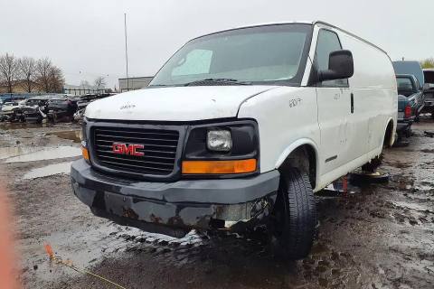 Photo of 2004 Gmc Savana Cargo