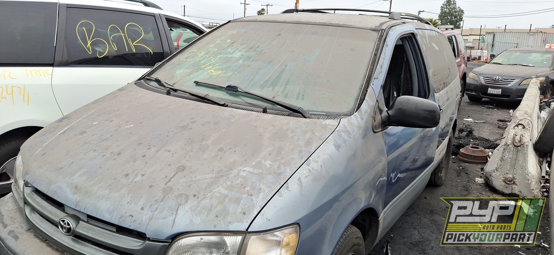 Photo of 2000 Toyota Sienna