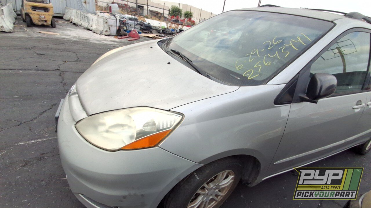 Photo of 2008 Toyota Sienna