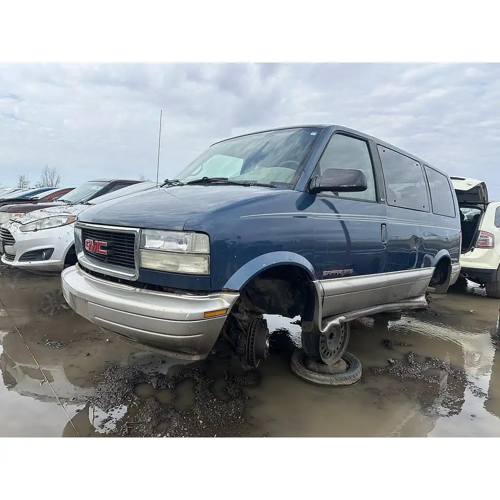 Photo of 2001 Gmc Safari