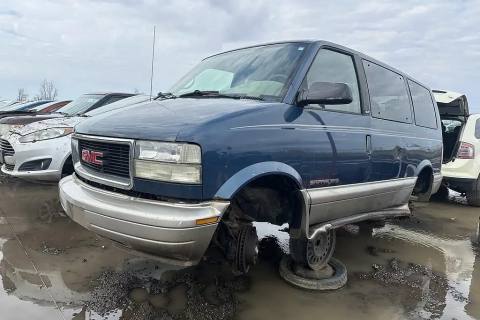 Photo of 2001 Gmc Safari