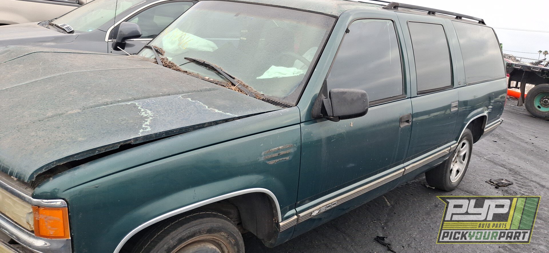 Photo of 1999 Chevrolet C1500 Suburban