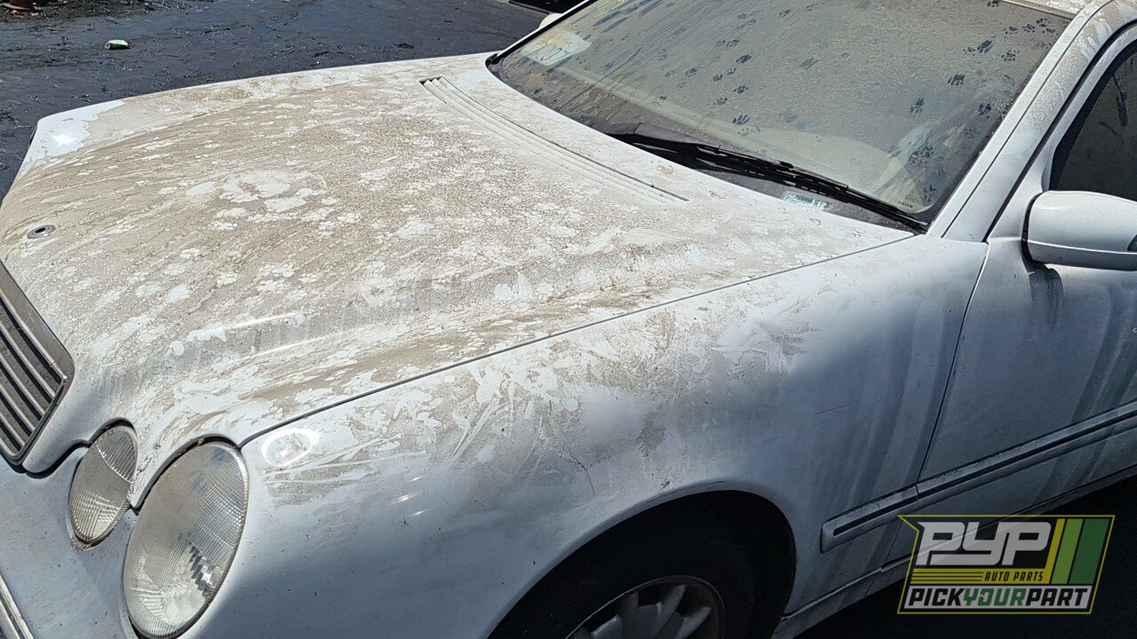 Photo of 2001 Mercedes-Benz E320