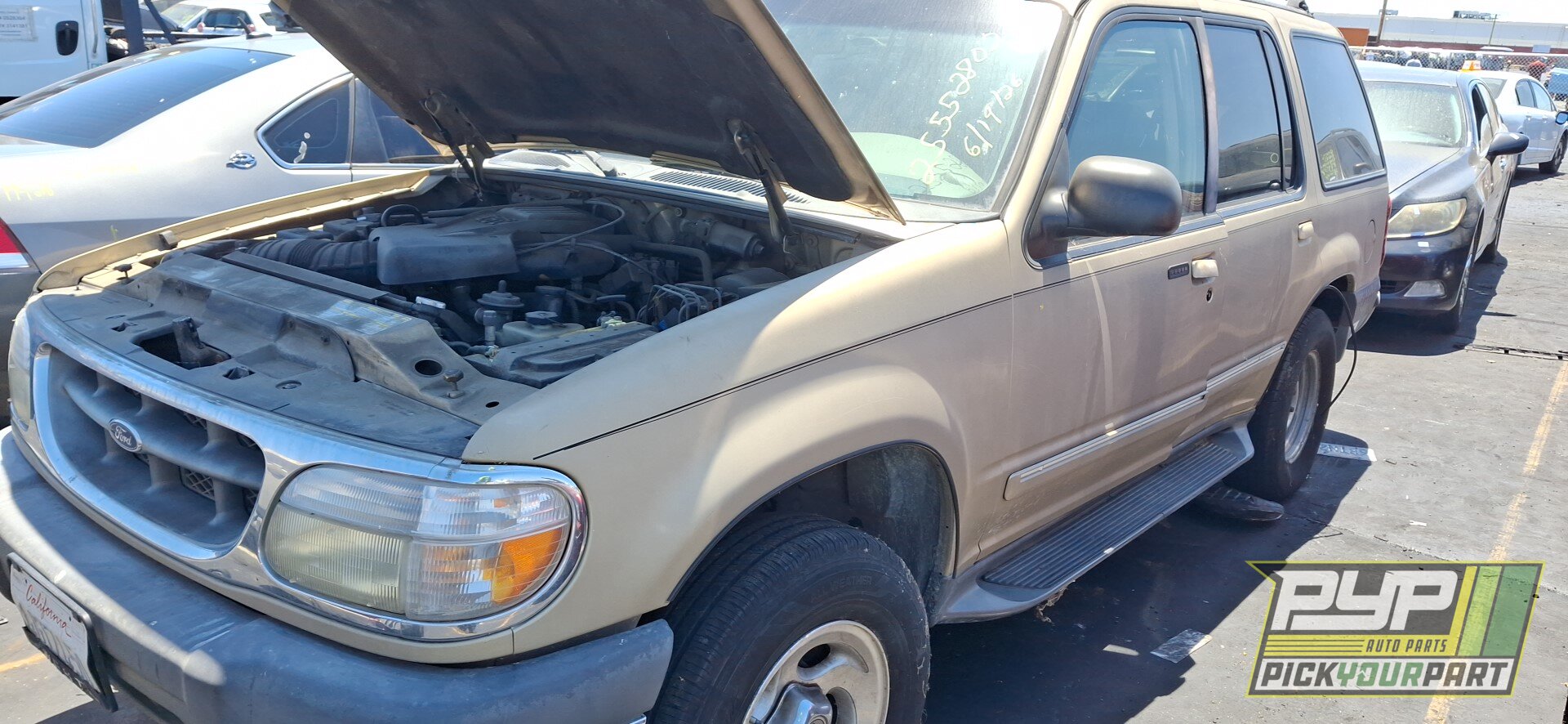 Photo of 1999 Ford Explorer