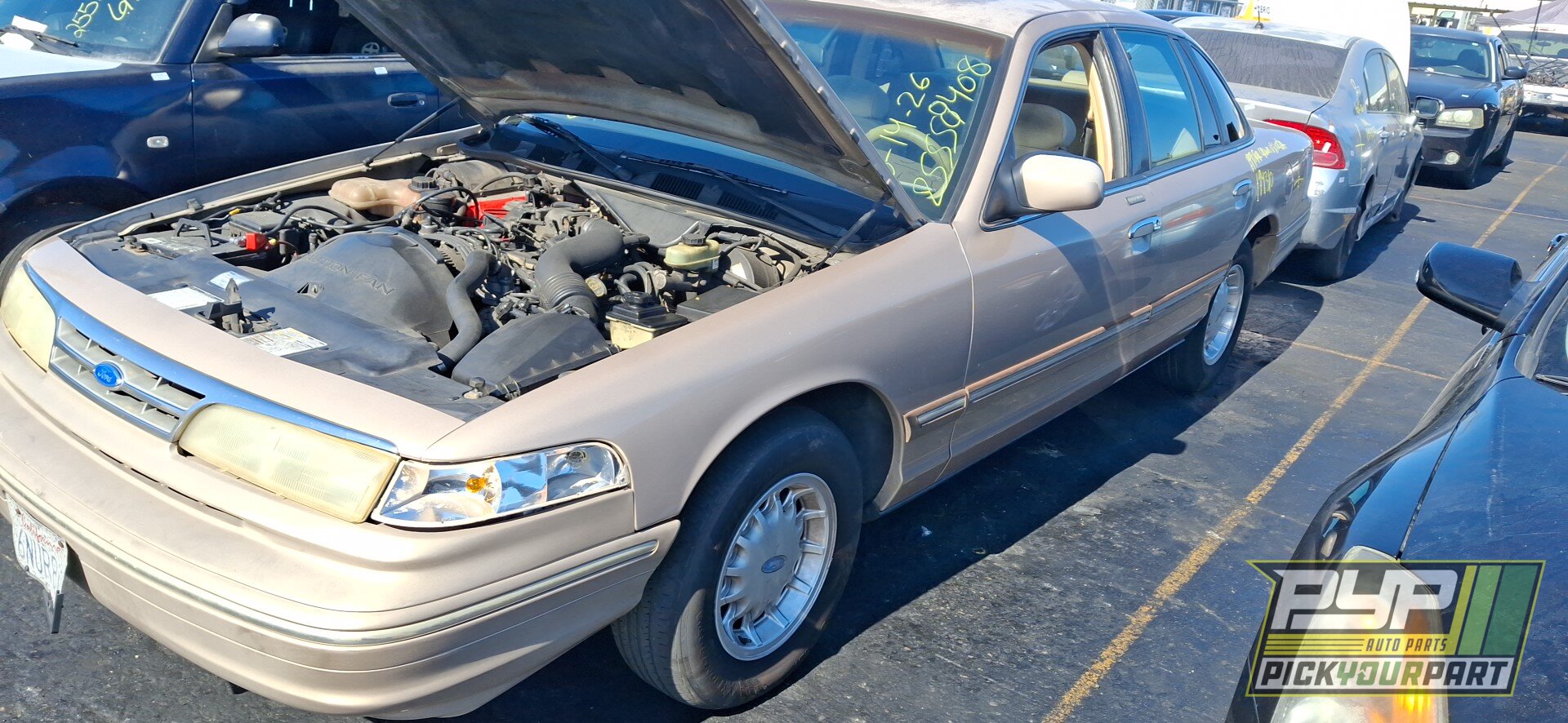 Photo of 1997 Ford Crown Victoria