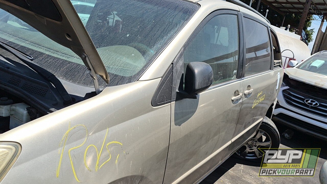 Photo of 2004 Toyota Sienna
