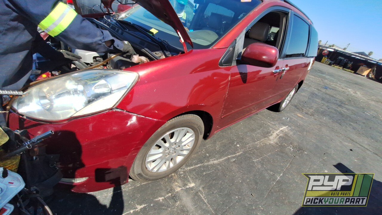 Photo of 2010 Toyota Sienna
