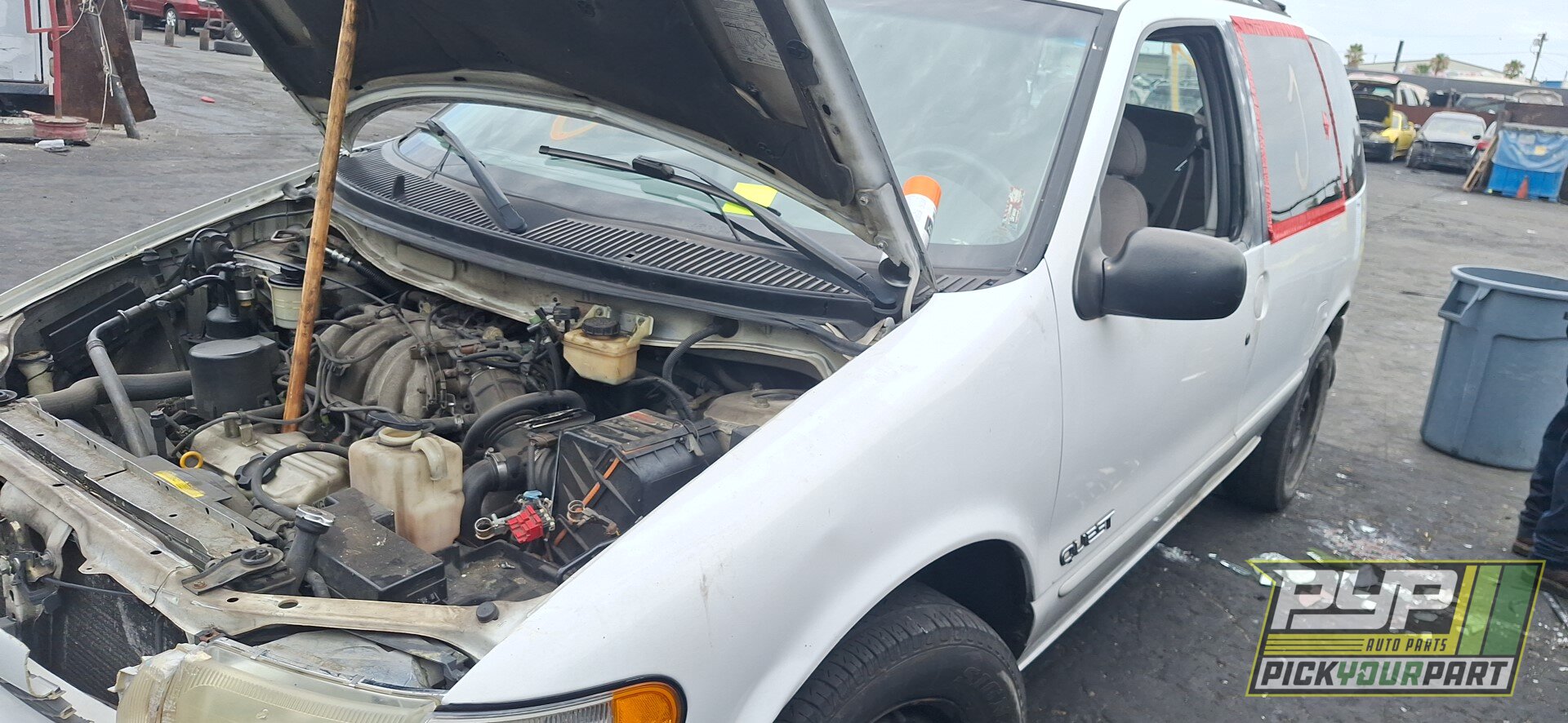 Photo of 1998 Nissan Quest