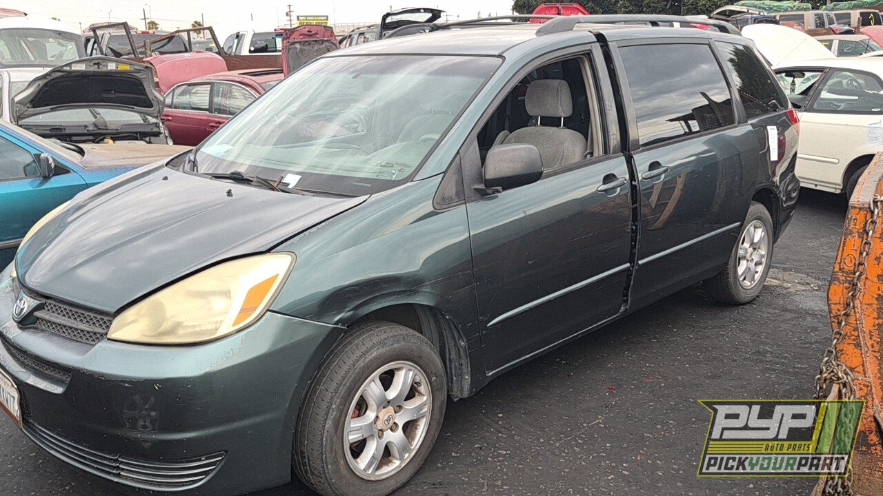 Photo of 2005 Toyota Sienna