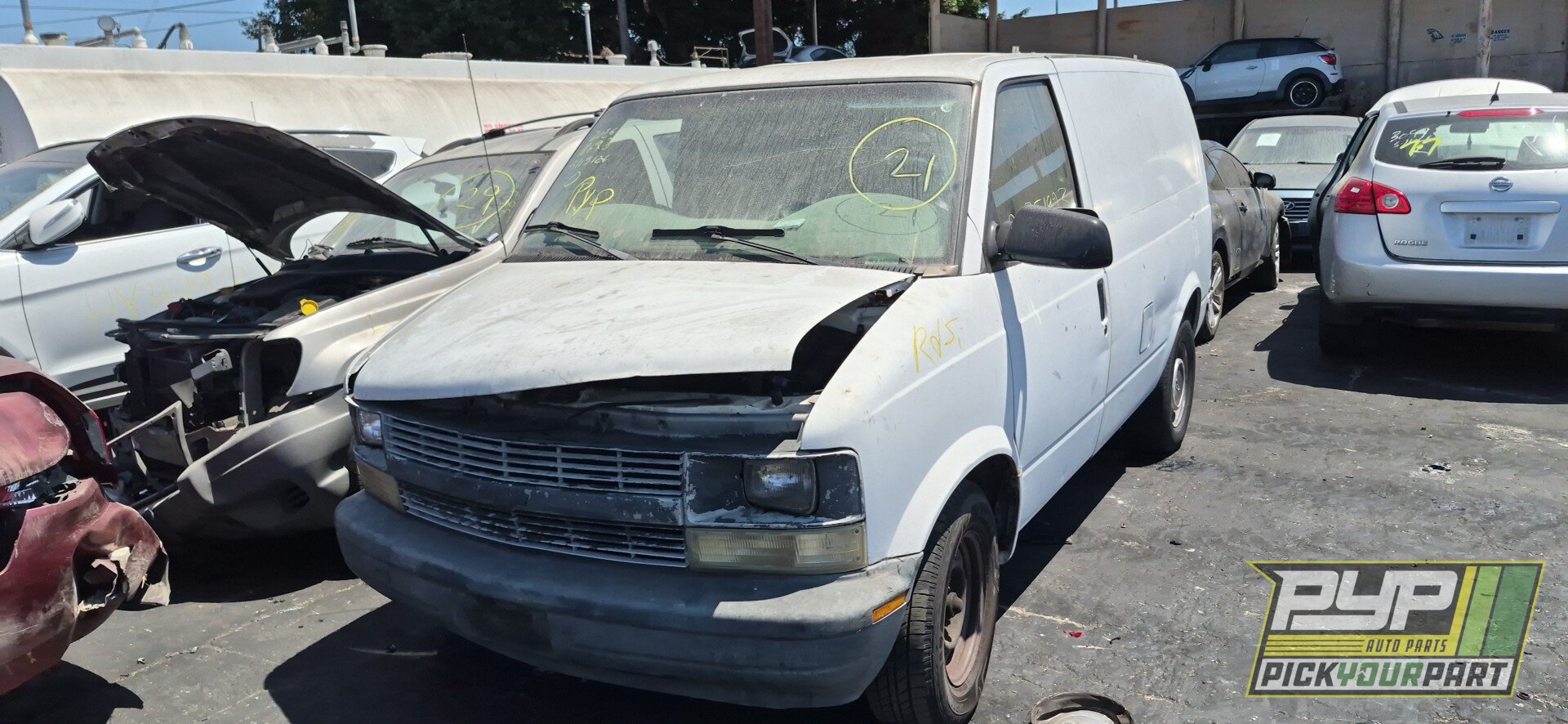 Photo of 1999 Chevrolet Astro