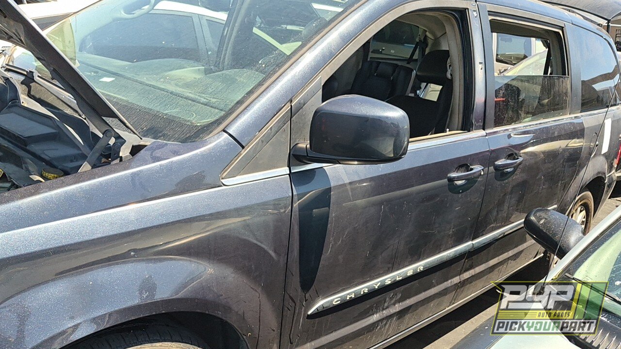 Photo of 2014 Chrysler Town & Country