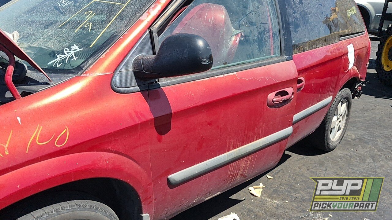 Photo of 2005 Dodge Caravan