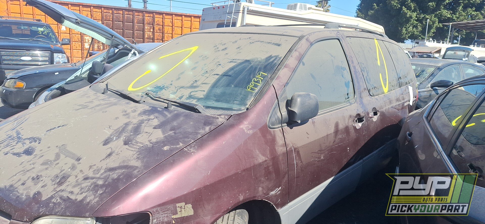 Photo of 1999 Toyota Sienna