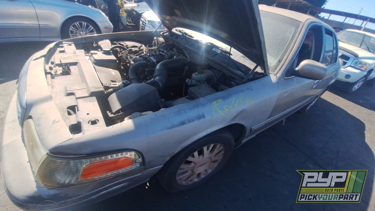Photo of 2003 Ford Crown Victoria