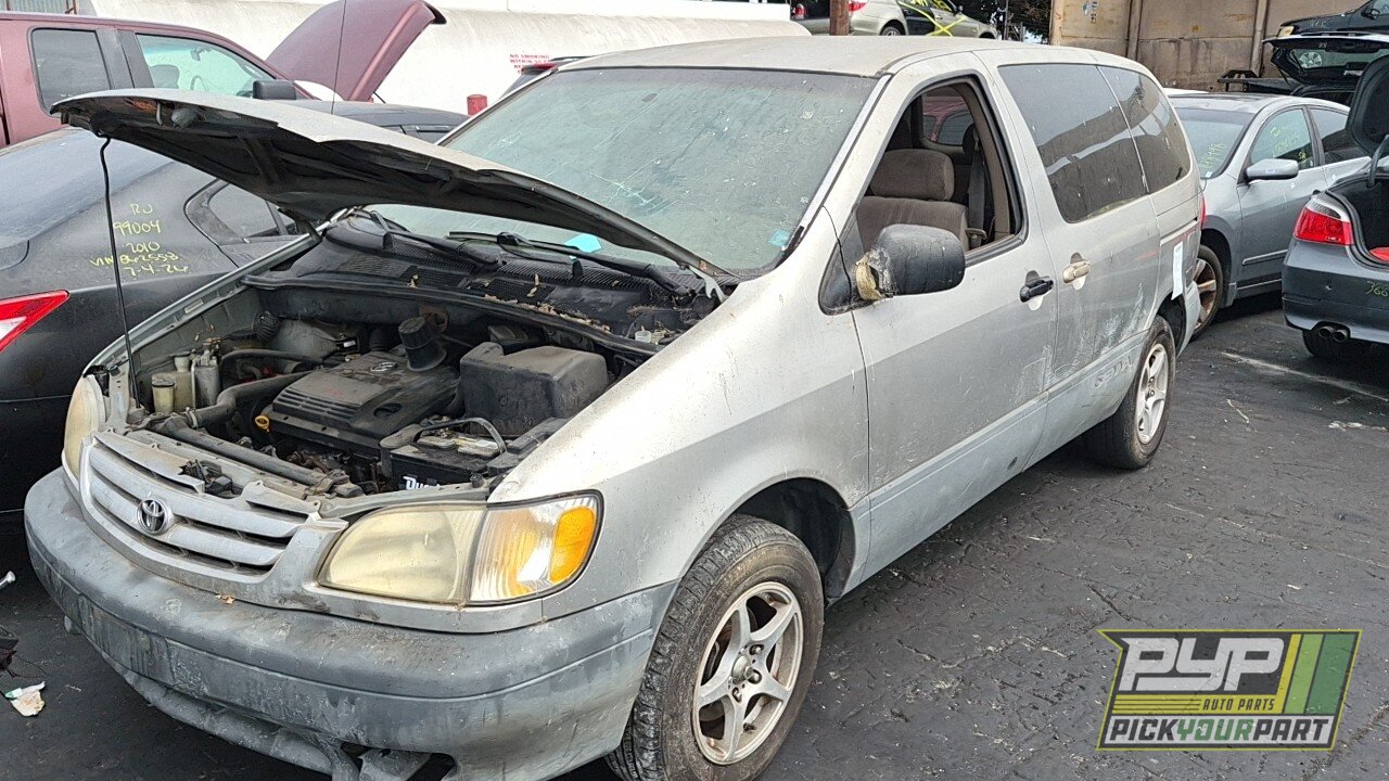 Photo of 2001 Toyota Sienna
